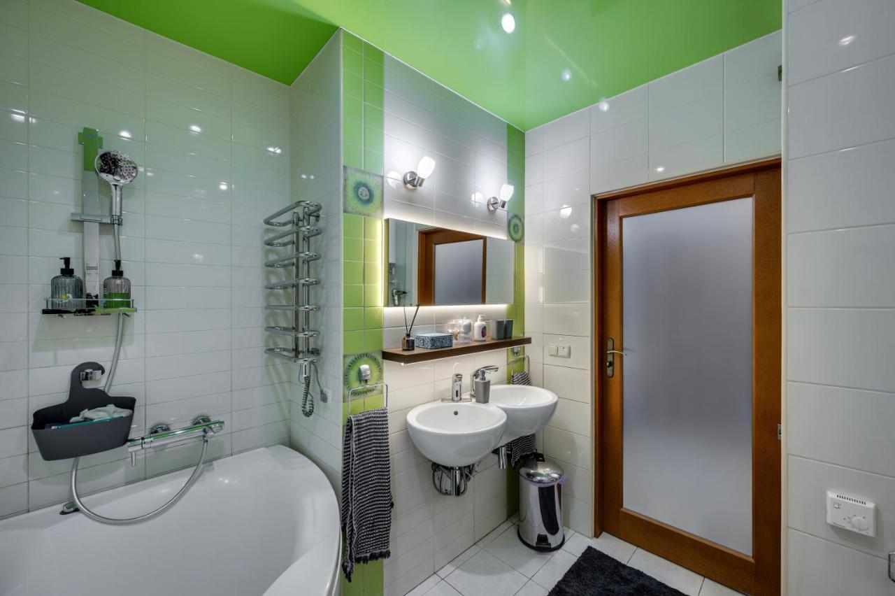 Vip Квартира, Атмосферні Boutique - Apartments Zaporizhia Exteriör bild