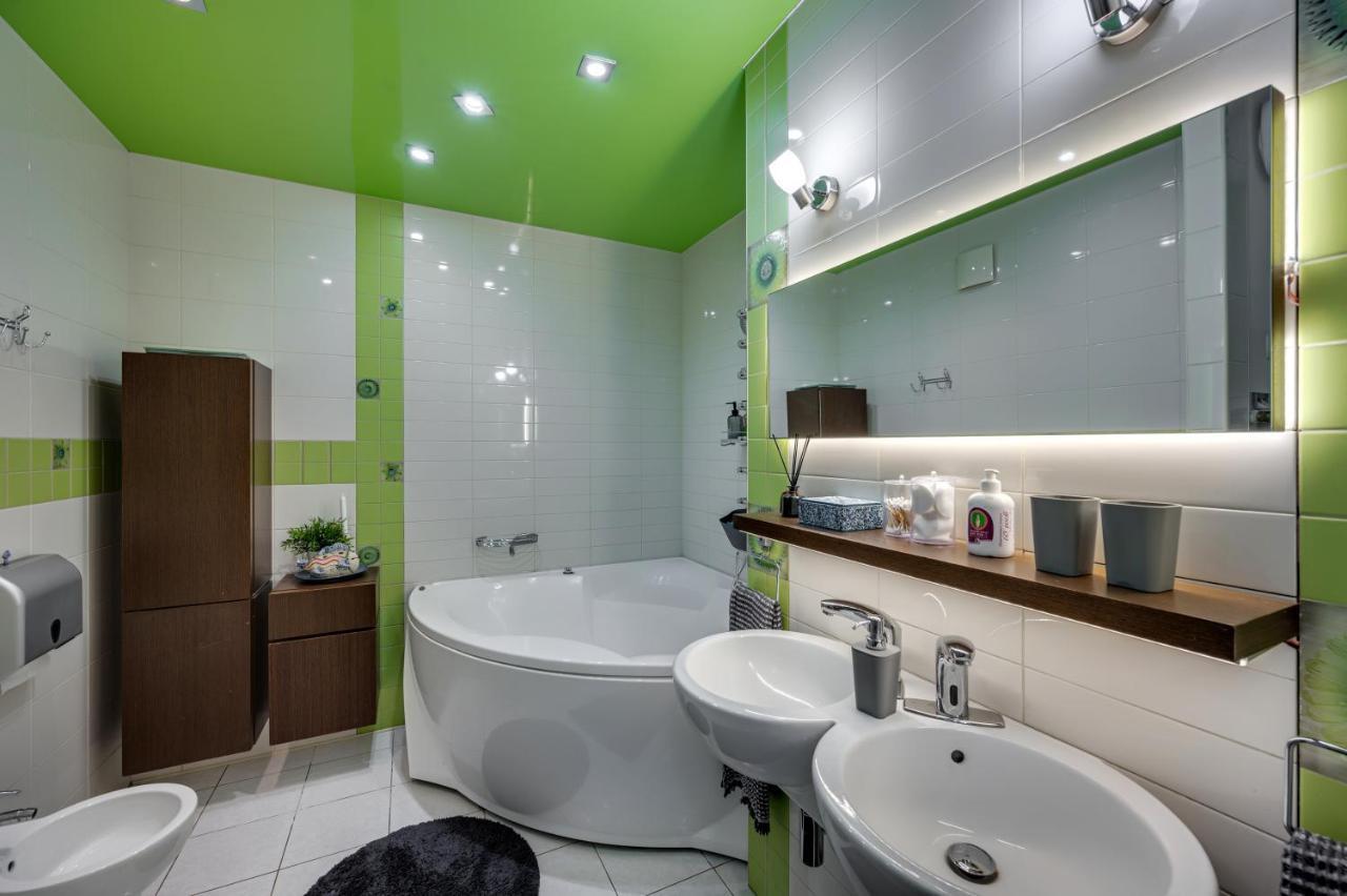 Vip Квартира, Атмосферні Boutique - Apartments Zaporizhia Exteriör bild