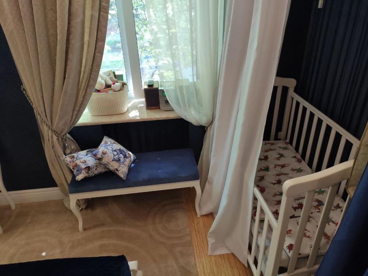 Vip Квартира, Атмосферні Boutique - Apartments Zaporizhia Exteriör bild