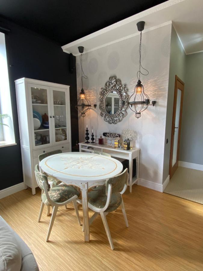 Vip Квартира, Атмосферні Boutique - Apartments Zaporizhia Exteriör bild